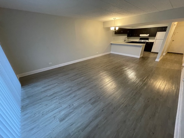 103 N Milwaukee Ave - B-12