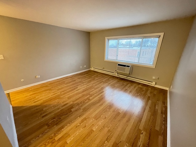 515 S. Milwaukee Avenue - 515-19